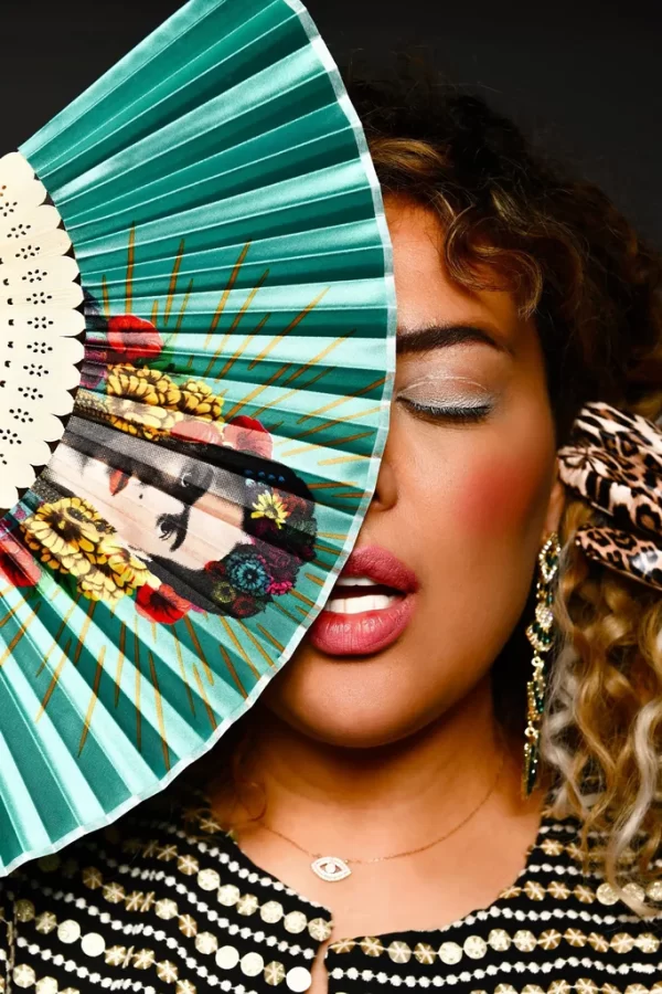 דוריס כהן מוצגת במגזין האופנה Fashion Israel כמעצבת שמלות כלה ובגדי ים.